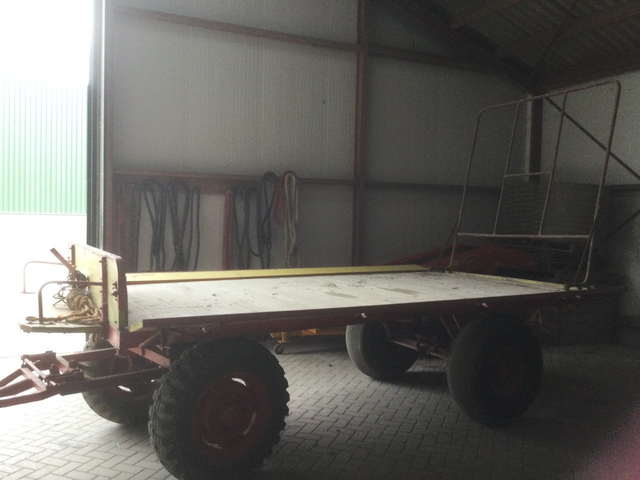 Te koop : miedema bandenwagen.