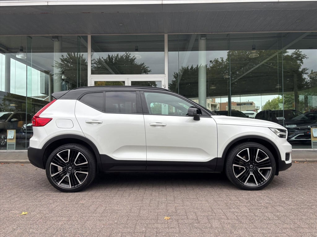 Volvo XC40 1.5 t4 211pk r-design|trekhaak|carplay|navi|21