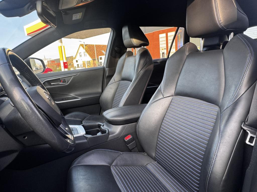 Toyota Rav4 2.5 hybrid style | navigatie | trekhaak | bi-tone |