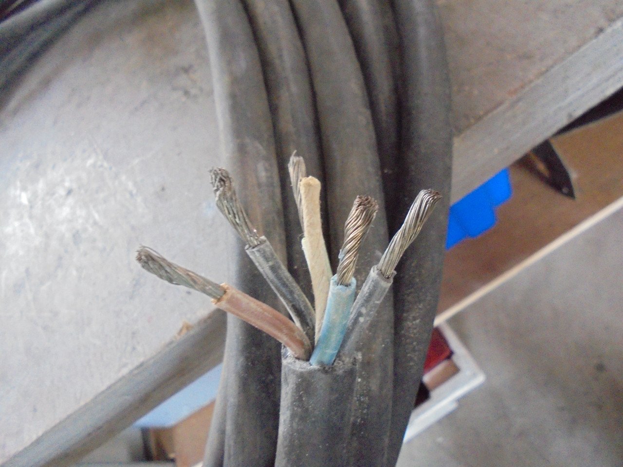 Kabel 5-ader 380 Volt / 64 Amp.