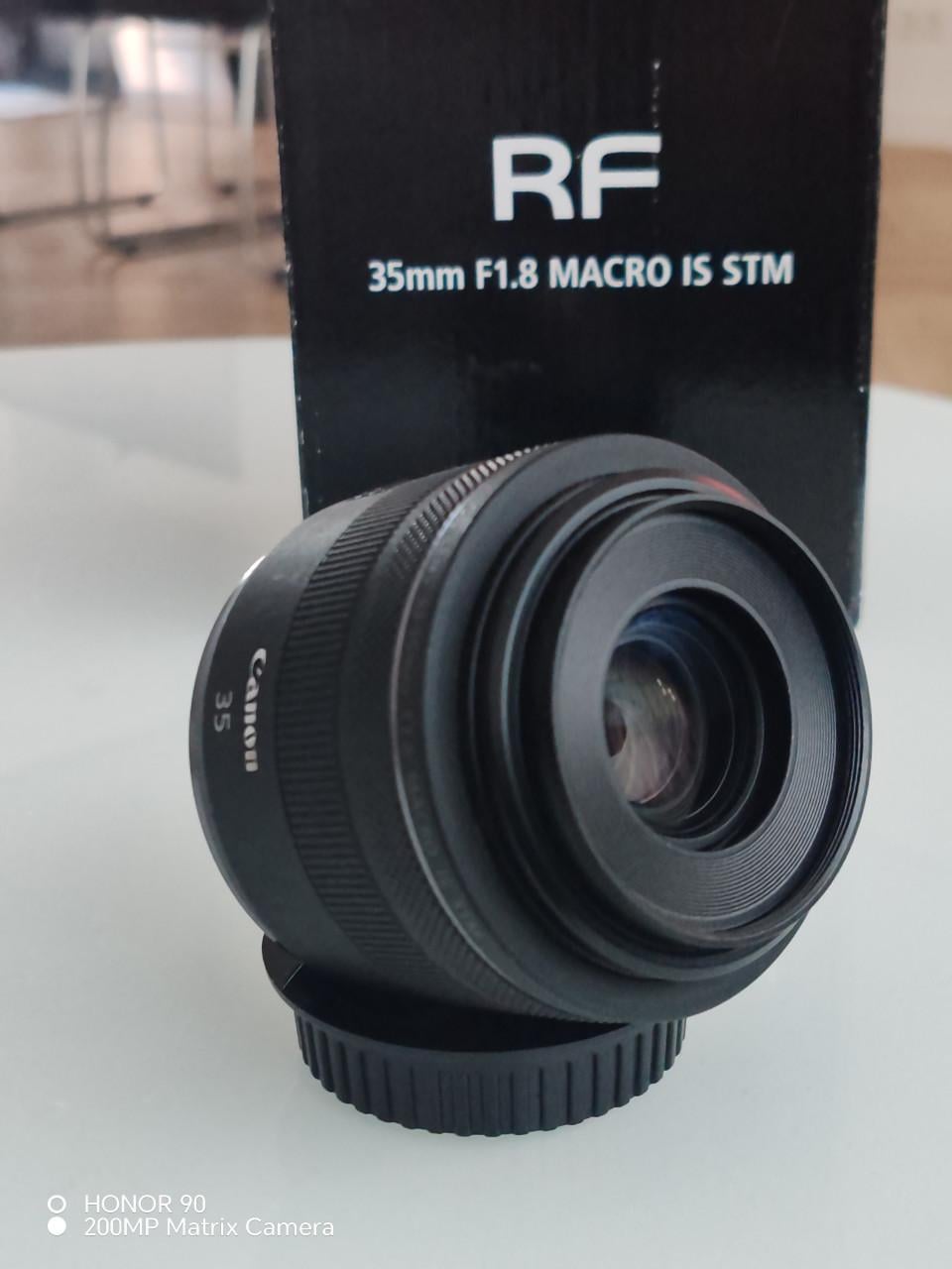 Canon Rf 35mm f1.8 Macro IS STM