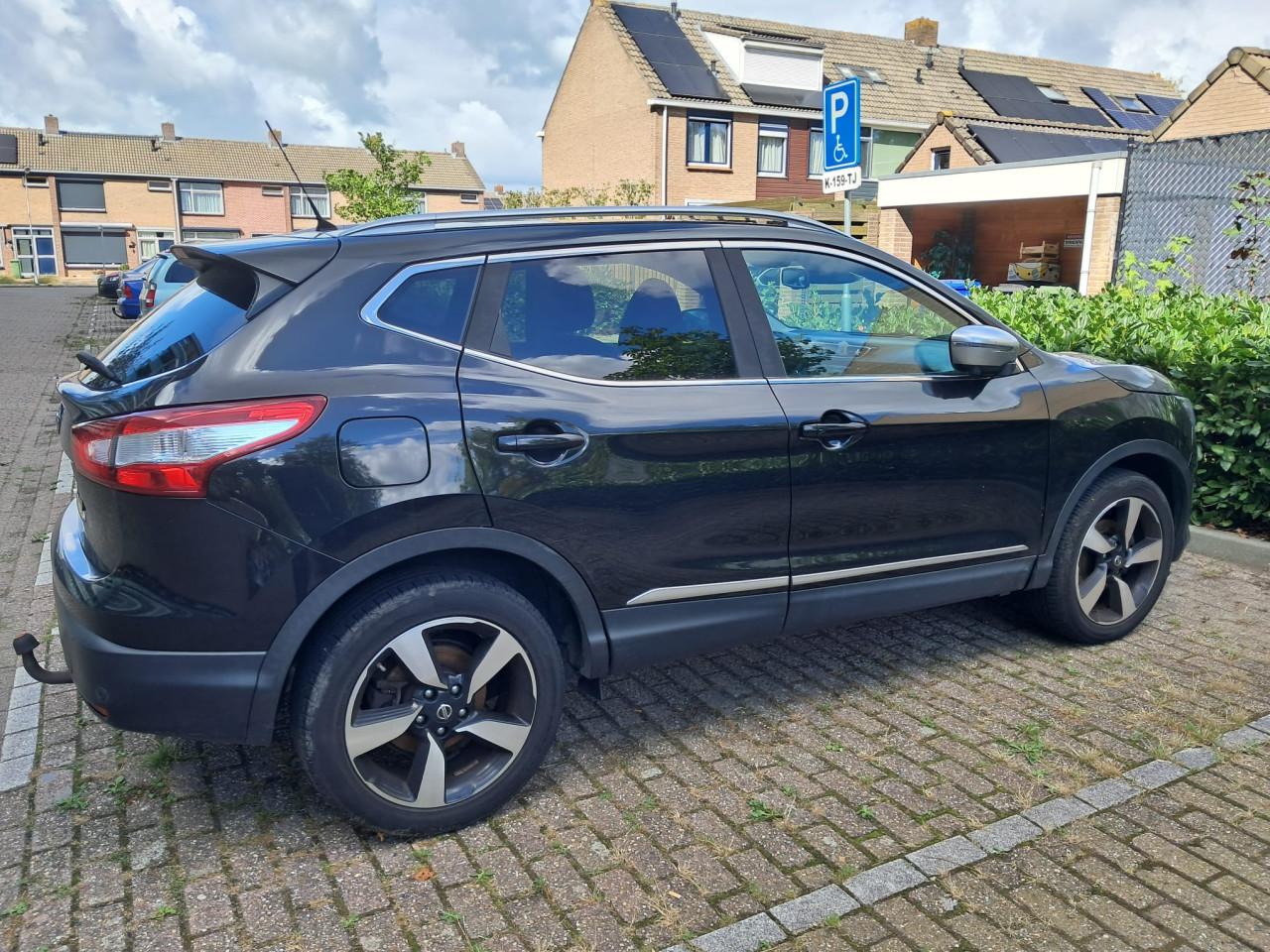 Auto nissan qashqai