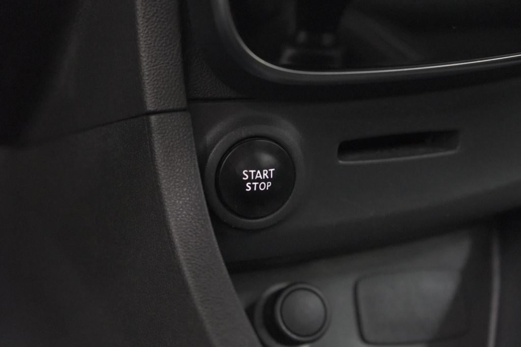 Renault Clio estate tce 90 intens | navigatie | parkeersensoren | climate c