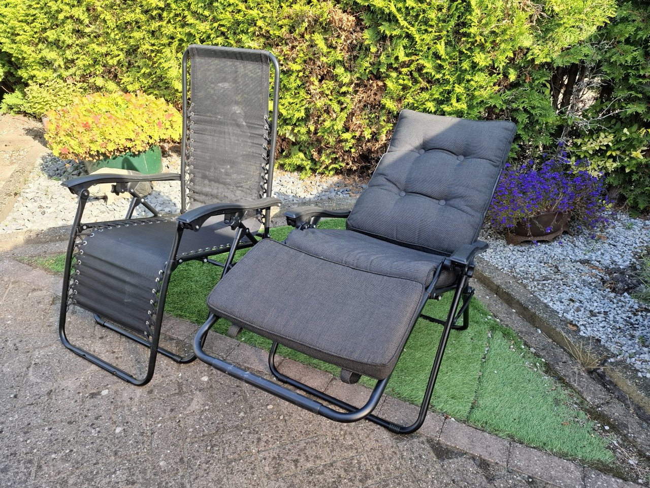Twee fijne tuinstoelen