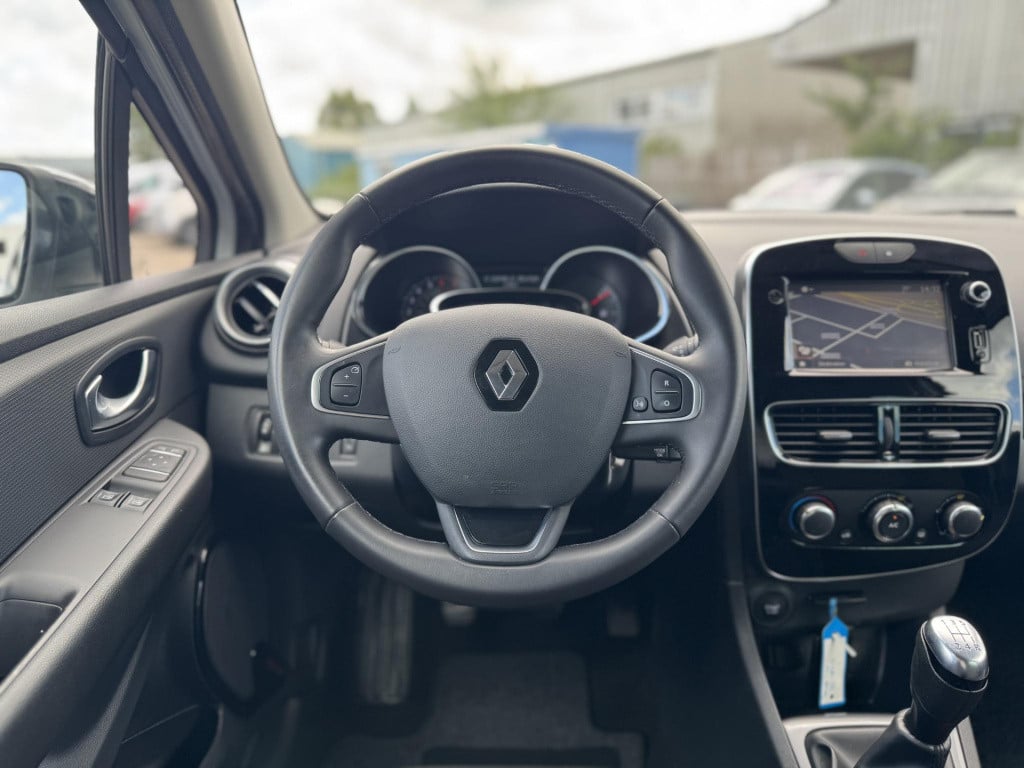Renault Clio 0.9 tce limited | navigatie | cruise control | park. sensor | 