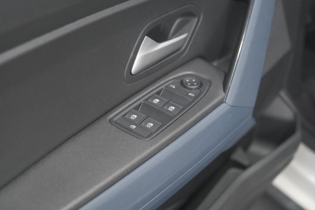 Dacia Duster mild hybrid 130 expression | camera | stoelverwarming | apple 