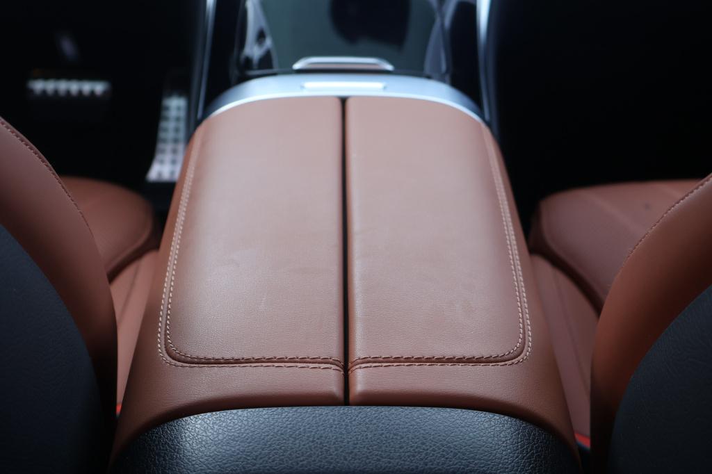 Mercedes-Benz Glc coupé 400e 4matic amg line i luchtvering i meesturende ac