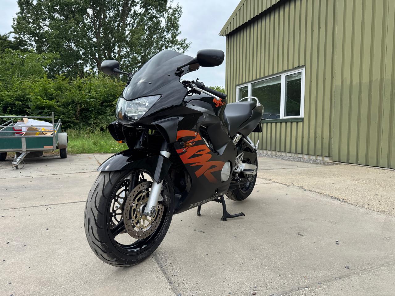 Honda cbr 600