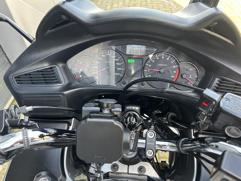 Honda NT700V Deauville uit 2010 met ABS, topkoffer, valbeugel, etc €3250,-
