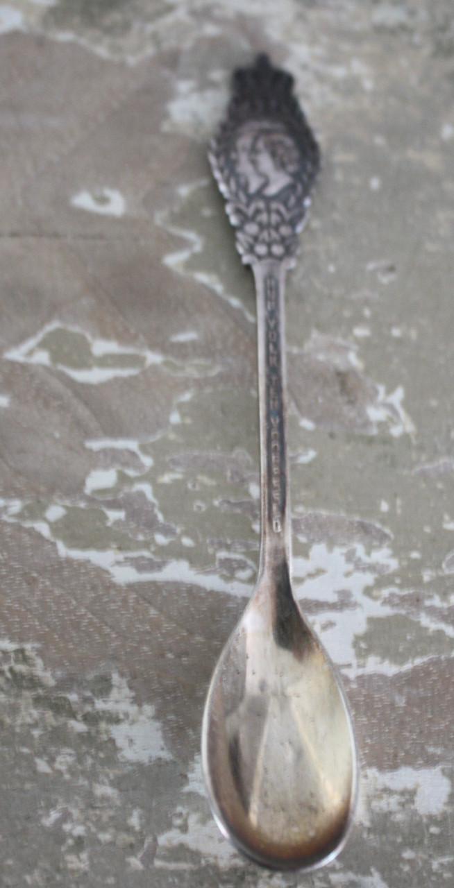 Lepeltje verzilverd koninklijk huis