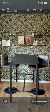 Bartafel met 4 krukken