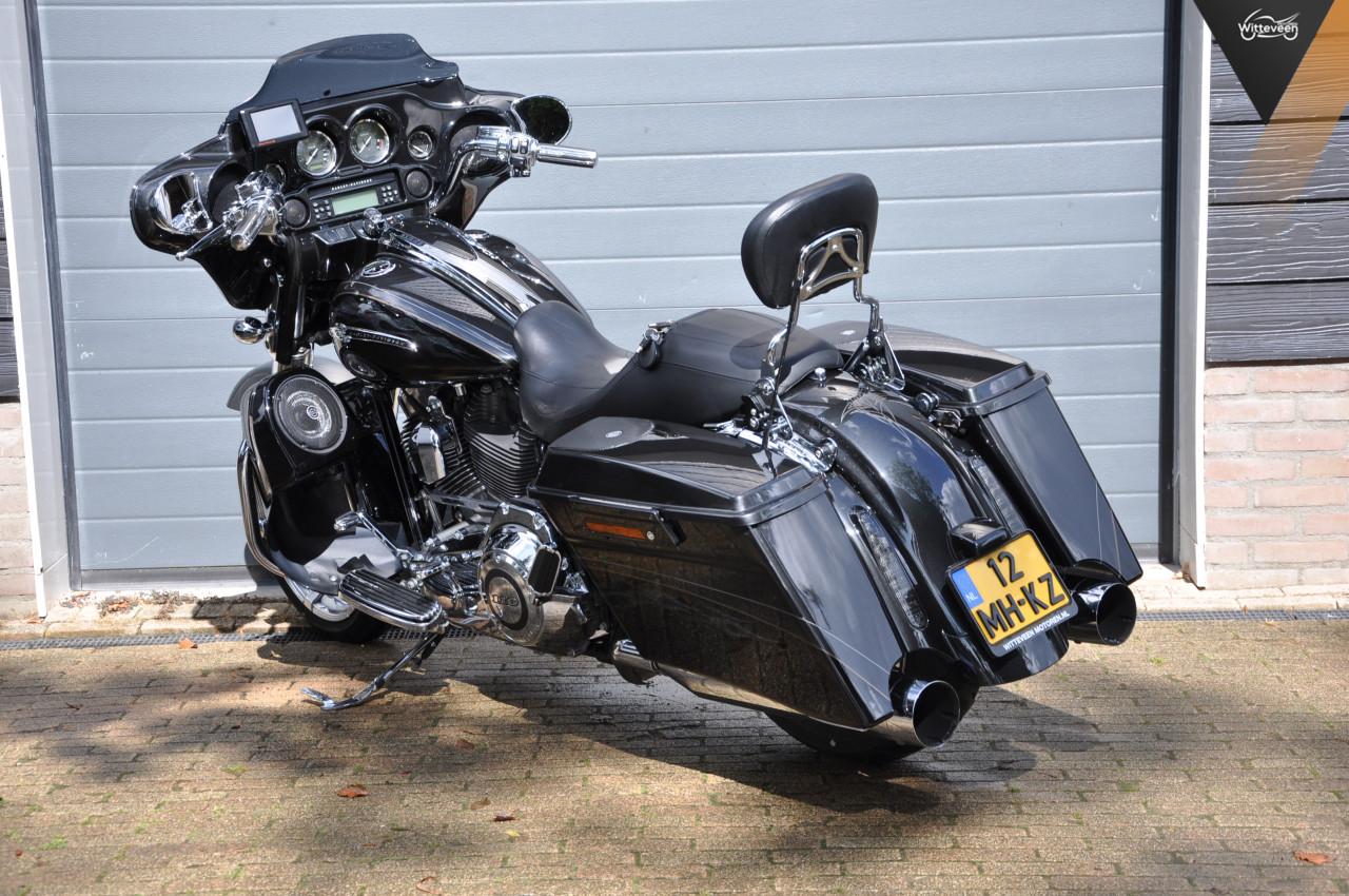 Harley Davidson FLHXSE Street Glide CVO 110 pracht exemplaar!