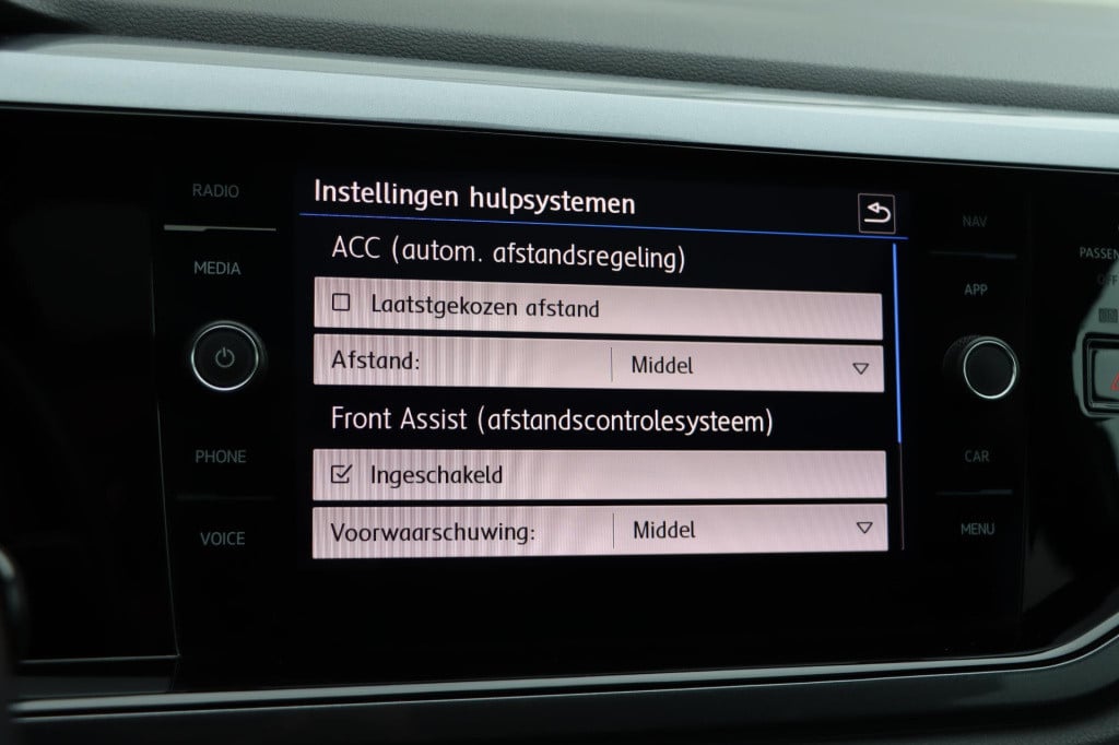 Volkswagen Polo 1.0 tsi highline business r-line advance dsg7