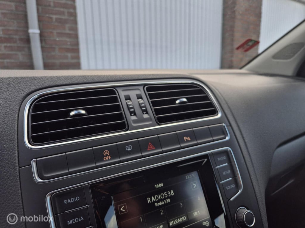 Volkswagen Polo 1.2 tsi comfortline / dealeronderhouden / cruisecontrol / b