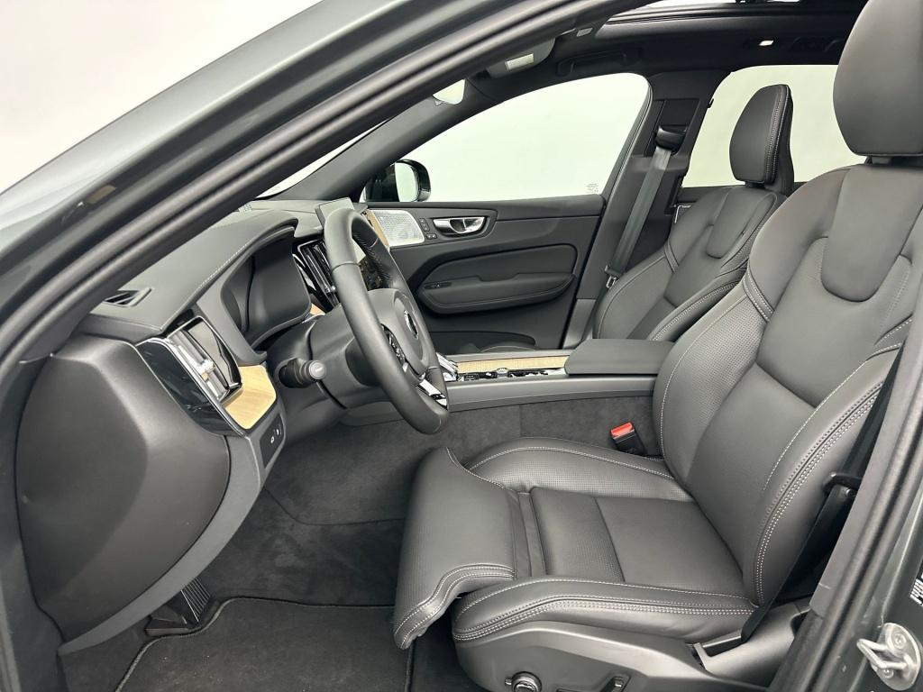Volvo XC60 t8 406pk recharge ultra dark executive | full options |
