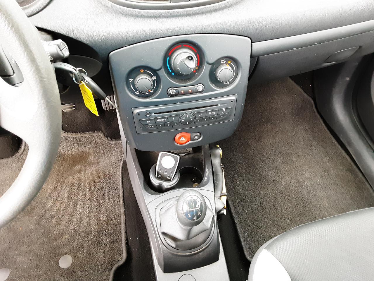 Renault Clio Estate 1.2-16V Special Line