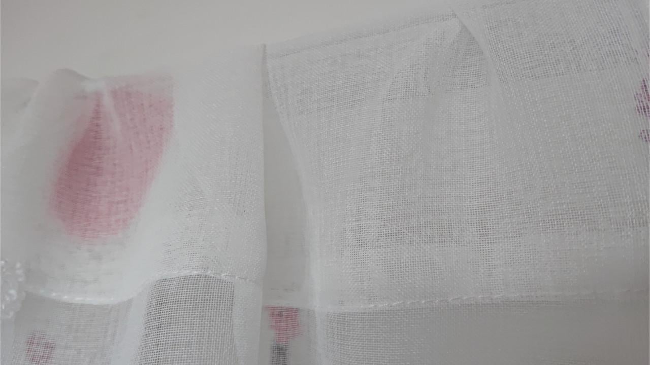 Tule gordijnen met hartjes 2 stuks (nieuw)