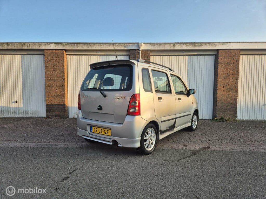 Suzuki Wagon R 1.3 special nieuwe apk / bluetooth radio