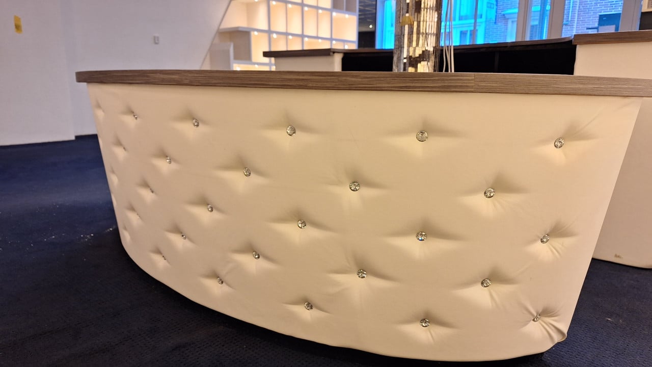 Luxe toonbank in wit skyleer met Swarovski kristallen – 2 delen