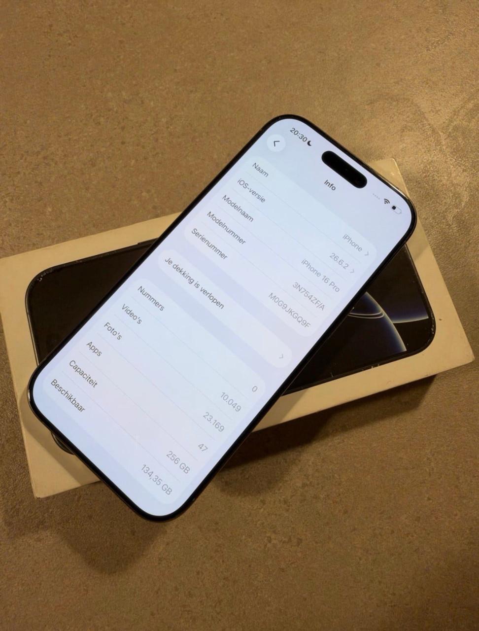 IPhone 16 Pro | Als nieuw