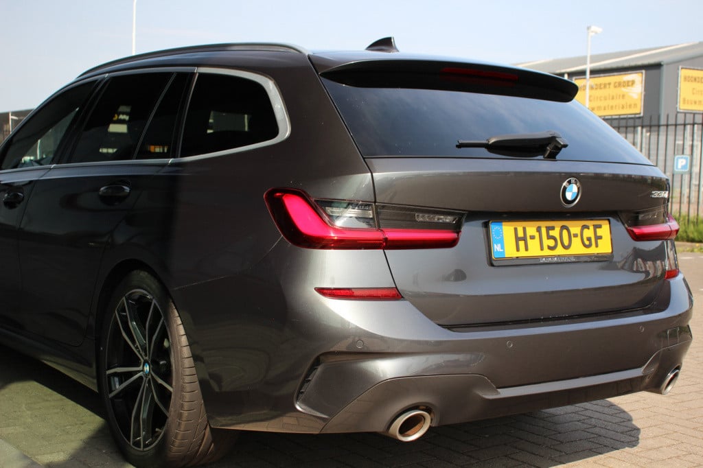 BMW 3-serie touring 330i high executive edition | m-sport | pano. | leder |