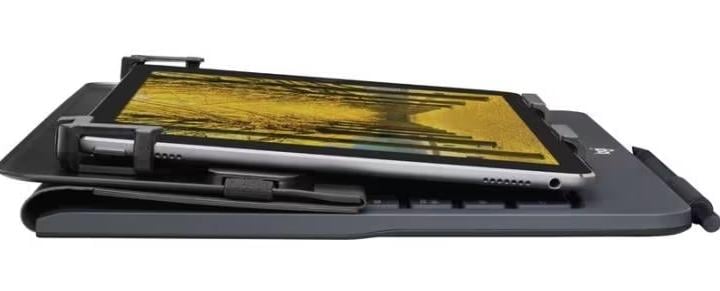 IPad Logitech slim folio keyboard case