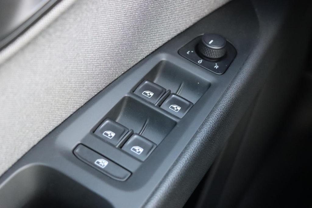 Seat Leon 1.0 ecotsi style business intense 115pk