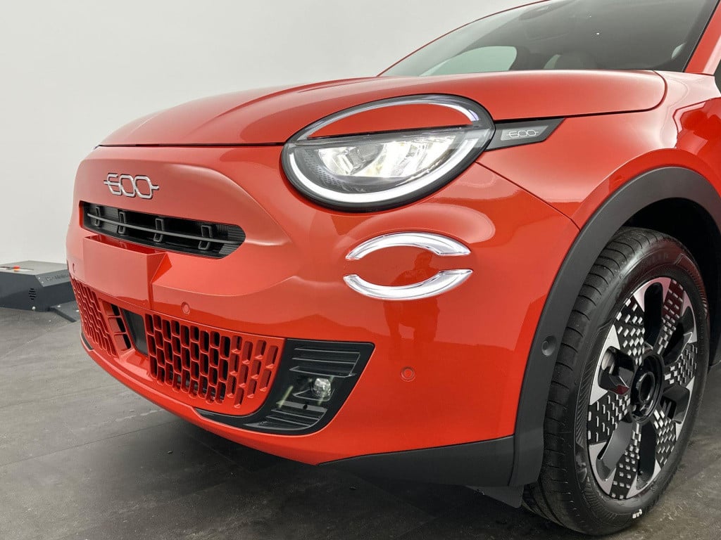 Fiat 600 600e la prima 54 kwh | voorraadmodel | snel rijden mogelijk! | ful