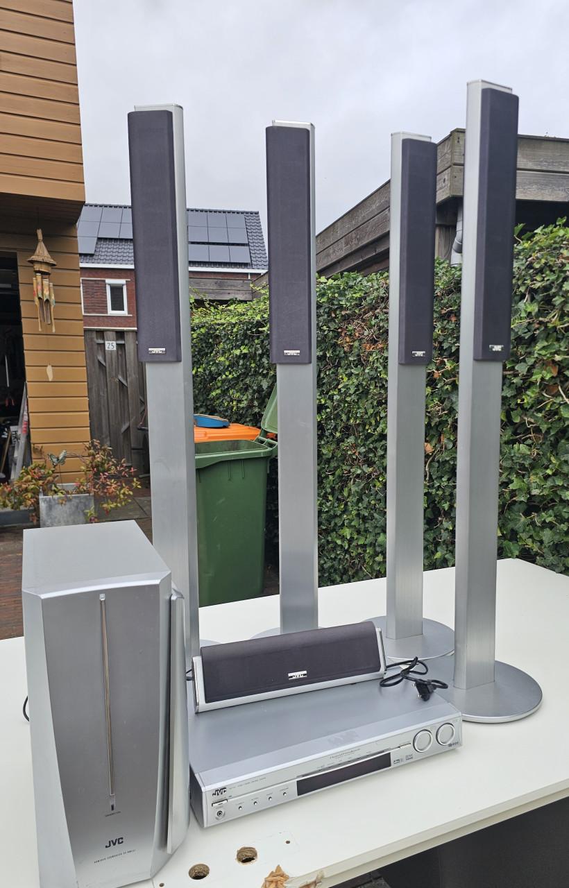 Jvc surroundset met 4 boxen