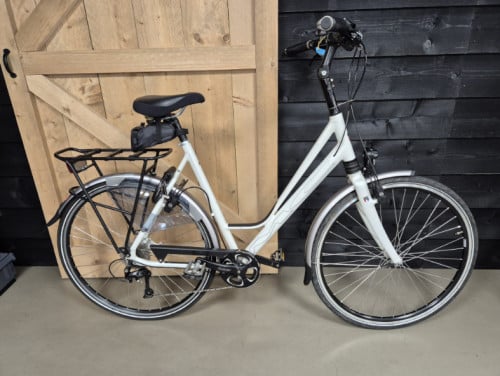 Zeer nette lichte lichtlopende Multicycle