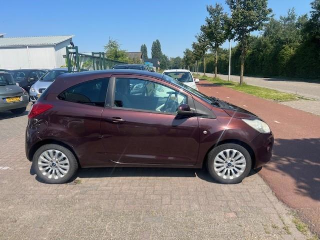 Ford KA 1.2 titanium
