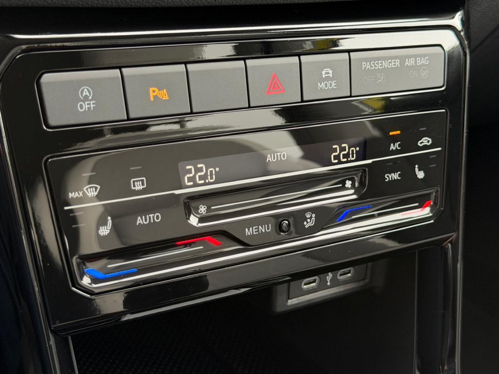 Volkswagen T-cross 1.5 tsi 150pk dsg style | trekhaak | led gril | camera |