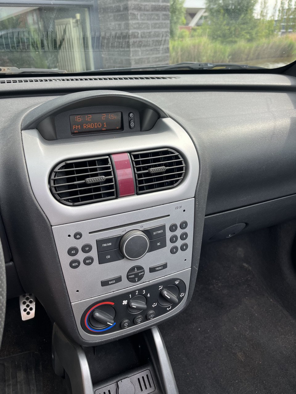 Opel Tigra TwinTop (1.4 16V Sport)