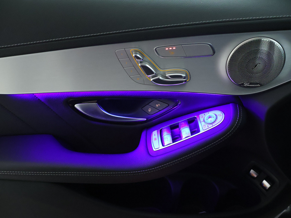 Mercedes-Benz Glc 300 e 4matic premium plus | trekhaak | panoramadak | sfee