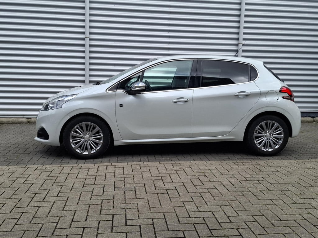 Peugeot 208 1.2 tech edition 110 eat6 automaat nav/clim/cam/lm