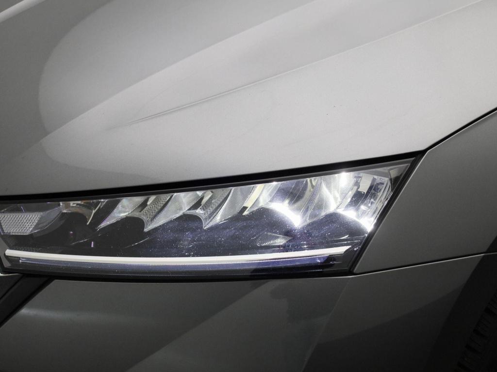 Skoda Octavia combi 1.5 e-tsi business edition plus | automaat | navigatie 