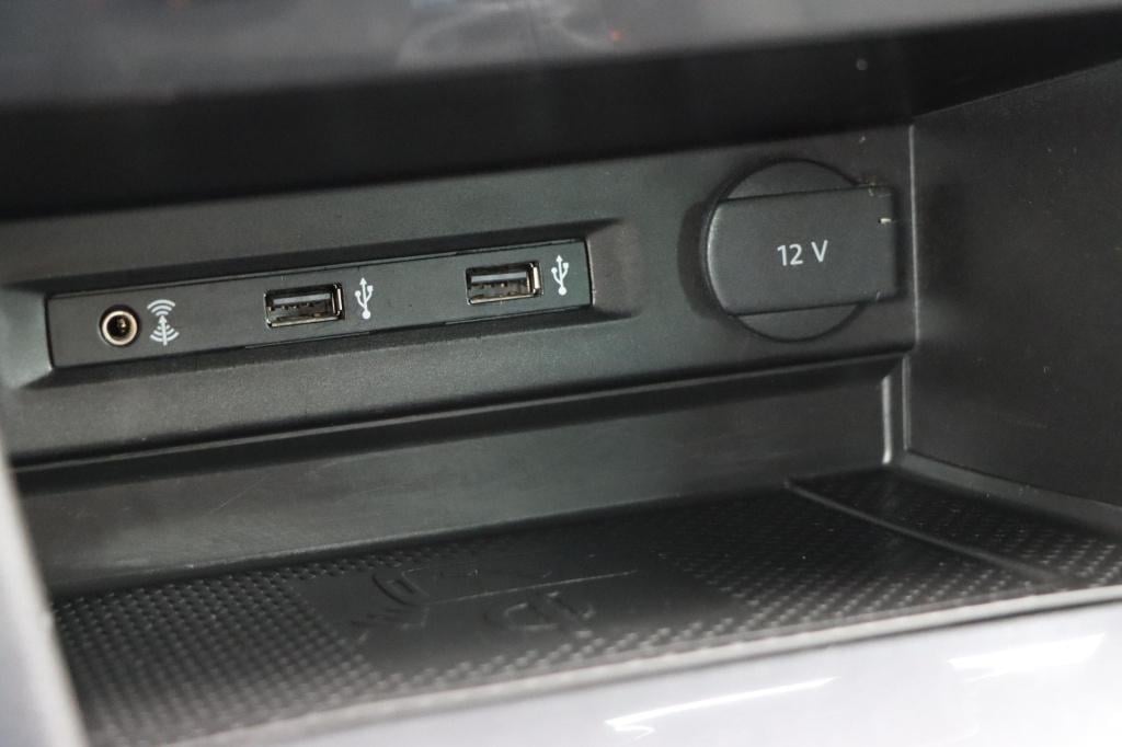 Volkswagen Tiguan 1.4 tsi comfortline business r