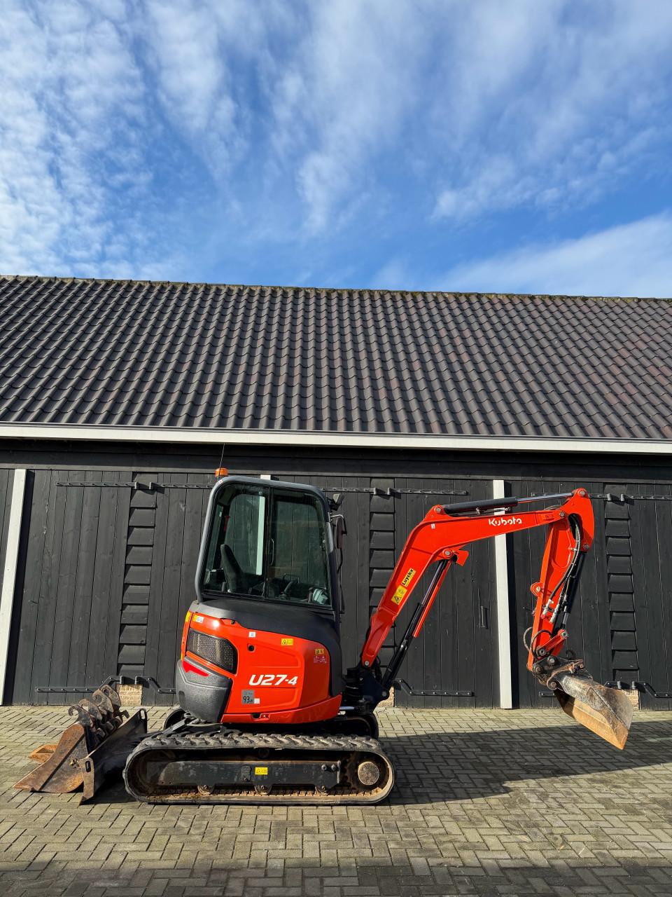 Kubota U27-4
