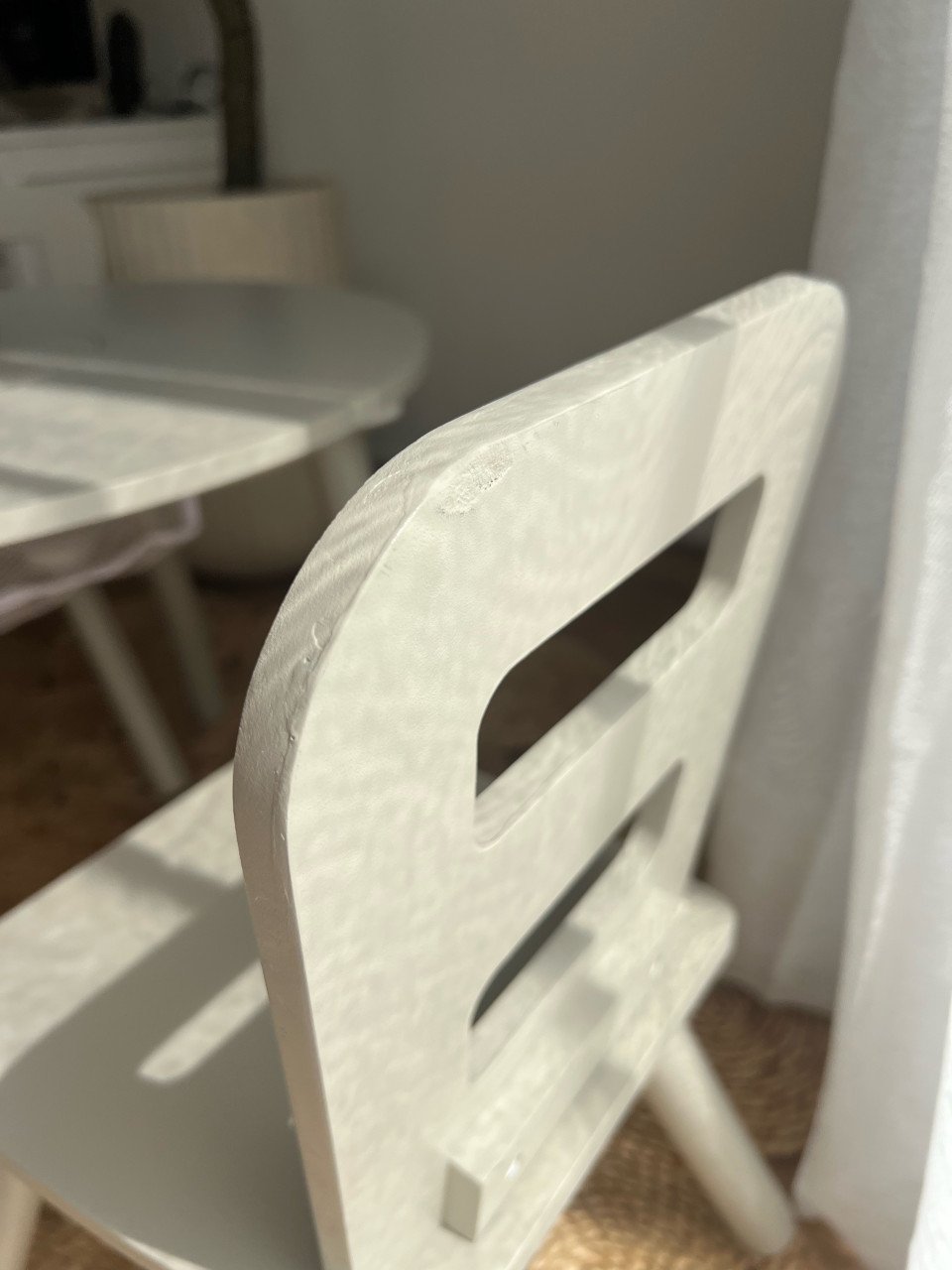 KidKraft Kinder Tafeltje met 2 Stoeltjes – Beige (geverfd)