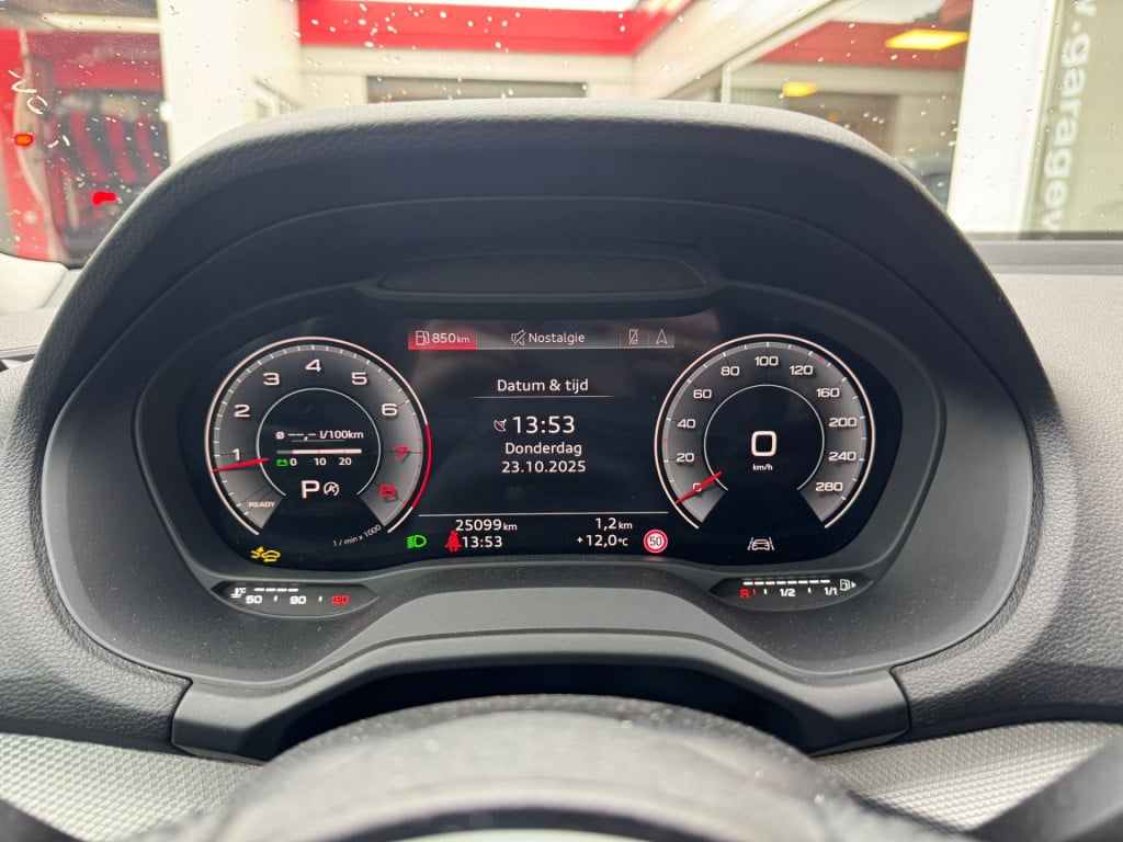 Audi Q2 35 tfsi s edition