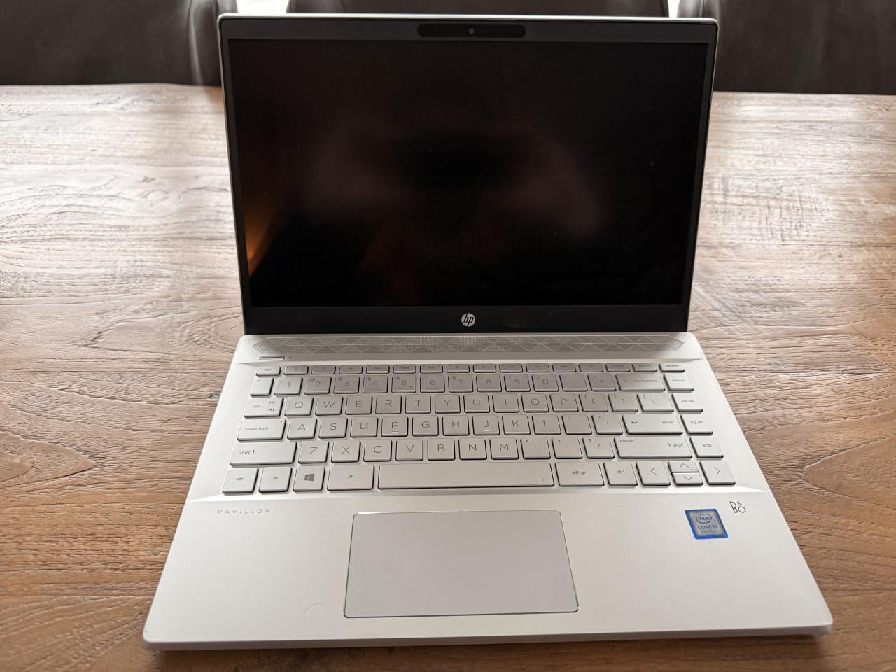 Nette 14inch HP Pavillon laptop