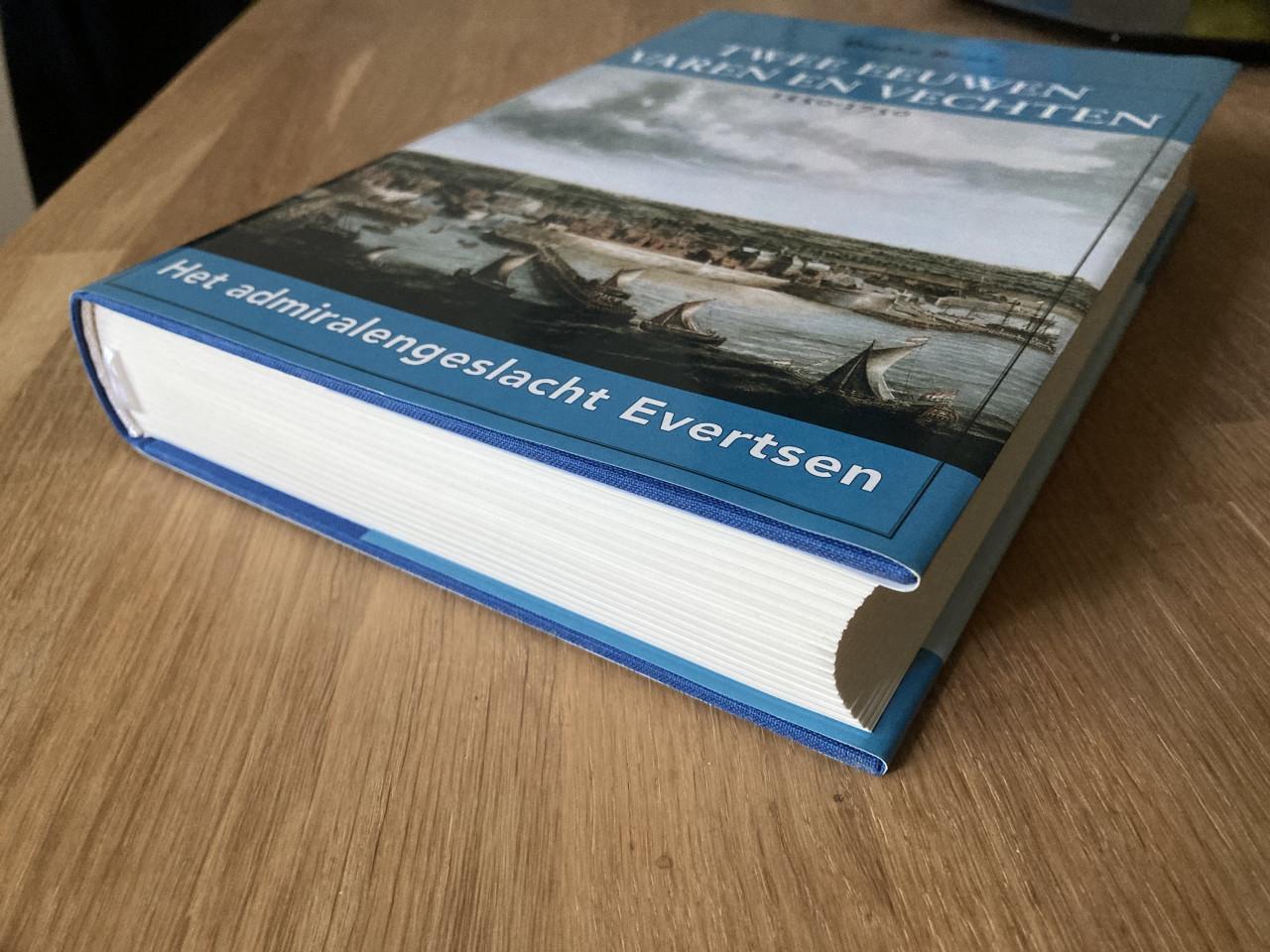 Boek ‘Twee eeuwen varen en vechten’ van Doeke Roos, Gesigneerd!