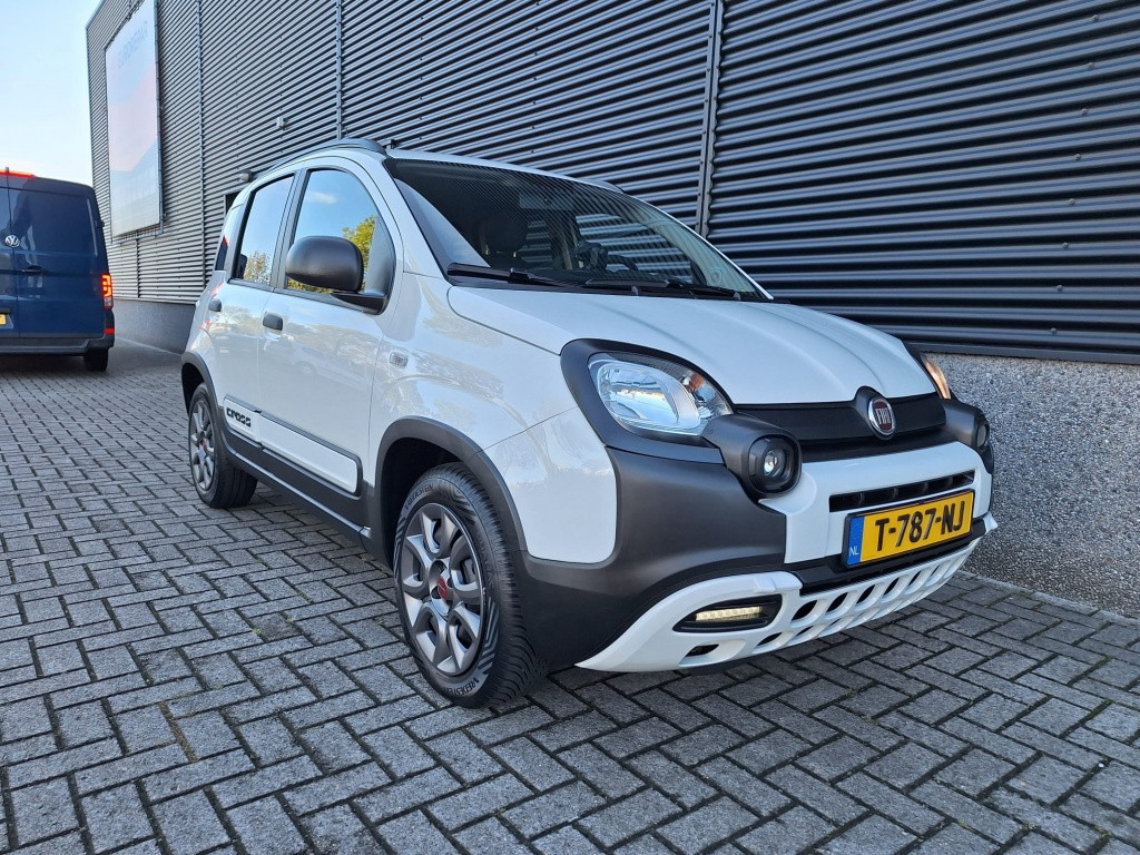 Fiat Panda 1.0 hybrid city cross
