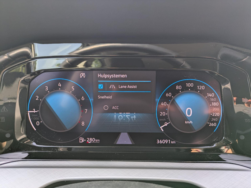 Volkswagen Golf 1.0 tsi life business | trekhaak | camera | carplay | acc |