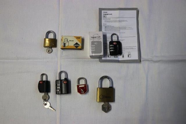 Hangslotjes 01.Messing handslot Met doosje Model: 9330/20331 Code: 8 711938
