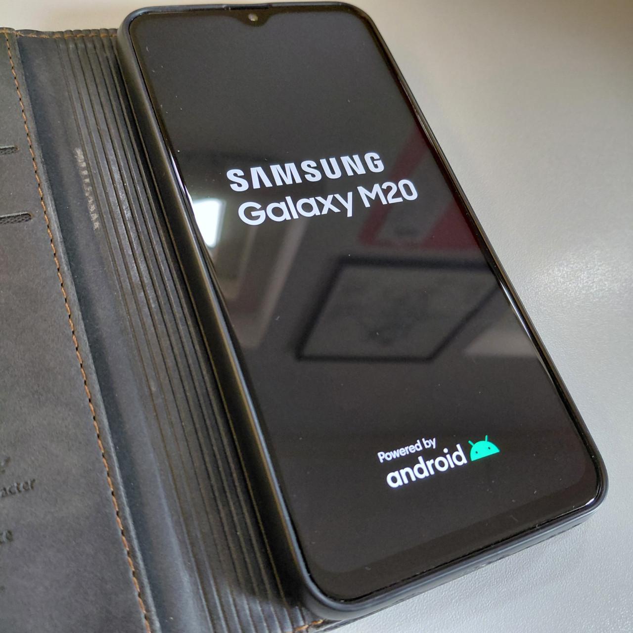 Samsung Galaxy M20