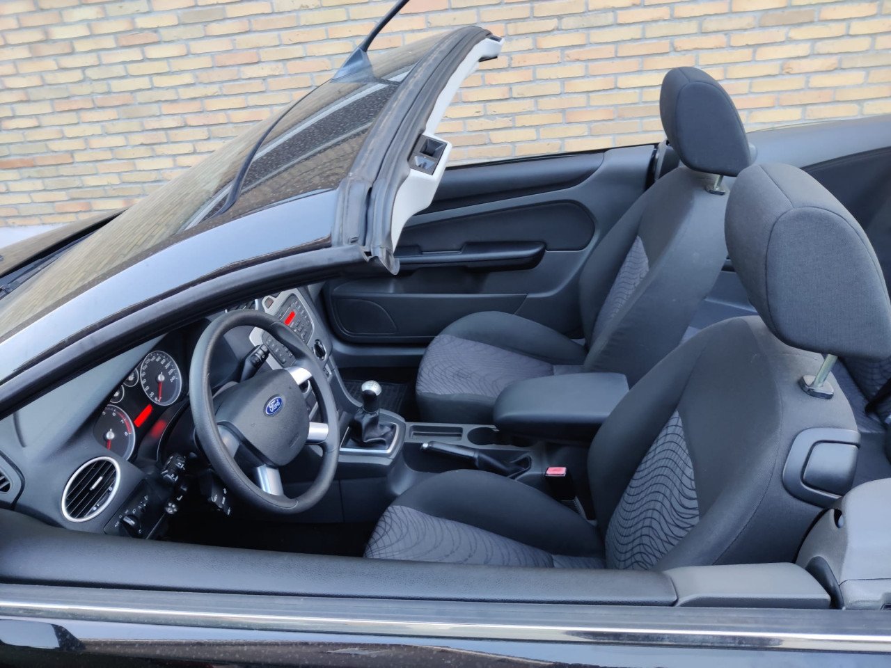 Ford Focus Cabrio in nette staat.