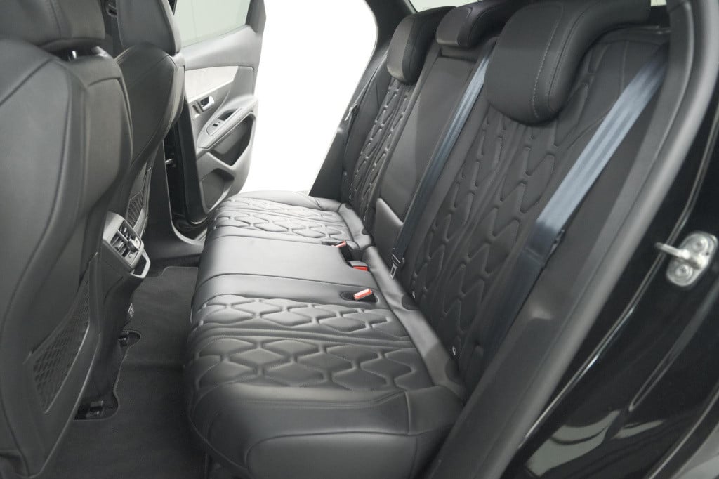 Peugeot 3008 1.6 puretech 180 gt | panoramadak | adaptieve cruise control |