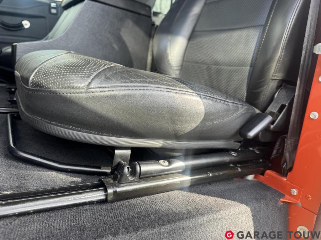 Land Rover Defender 2.2 d sw 90" adventure+ limited edition