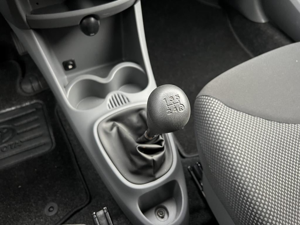 Toyota Aygo 1.0-12v dyn. nav.